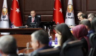 AKP MYK toplanıyor: Sahadan gelen şikâyetler Erdoğan’ın masasında