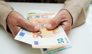 Almanya’da harekete geçildi: Bu emekliler 2026’da maaş alamayacak!