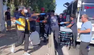 Antalya’da iki midibüs çarpıştı: 2’si ağır 15 yaralı!