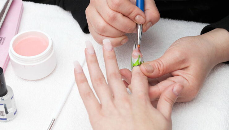 Avrupa Birliği’nden jel tırnak yasağı