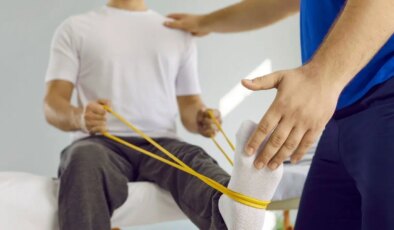 Ayakta çalışanlar dikkat! Ağrıları önlemenin etkili yöntemleri