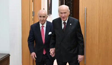 Bahçeli’yi ziyaret etmişti: Hikmet Çetin’den açıklama geldi