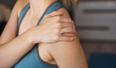 Basit hareketleri bile zorlaştırıyor: Donuk omuz sendromu