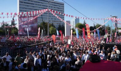 Başkent’te kritik dava öncesi dev miting: Yüzbinler ‘kayyuma, darbeye hayır’ demek için buluştu