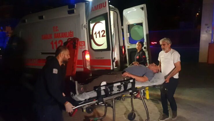 Çatıya çıkan komşularının kızını kurtarmak istediler… Yarandılar!