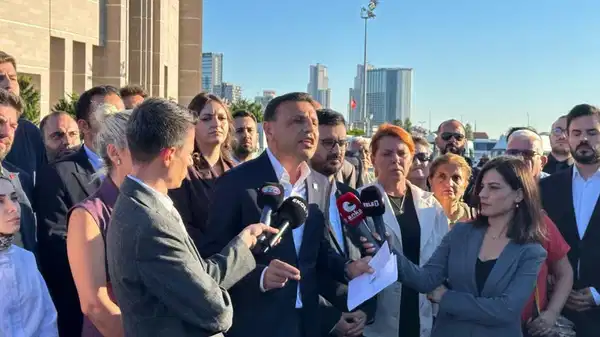 CHP İstanbul İl Başkanı Özgür Çelik’ten Bayrampaşa Belediyesi açıklaması: ‘Ölümle tehdit edildiler’