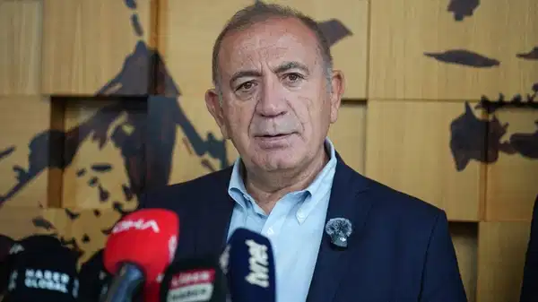 CHP’den ihraç edilen kayyum Gürsel Tekin’den ilk açıklama