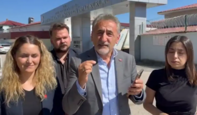 CHP’li Adıgüzel’den, emekli Albay Özeller’e cezaevinde ziyaret: “Halkı kin ve düşmanlığa sevki, başkanlarımızı içeriye tıkan savcılarınızda arayın”