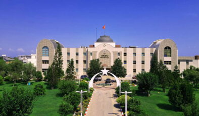 CHP’li Aksu Belediyesi’nde 3 başkan yardımcısı istifa etti