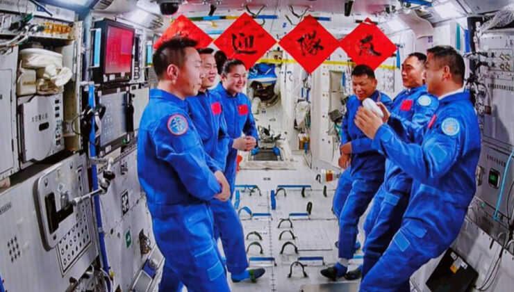 Çin, uzayda çamaşırları temizleyebilen çamaşır makinesi üretti