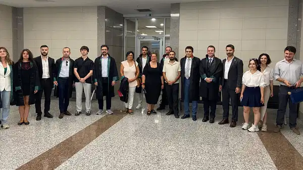 ‘Cumhurbaşkanına hakaret’ suçundan yargılanan avukat ilk kez hakim karşısına çıktı: Duruşma 30 Ekim’e ertelendi