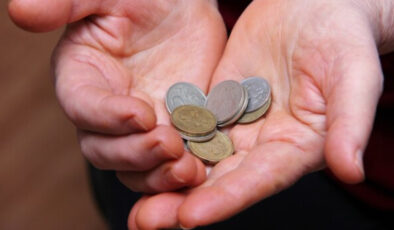 Cüzdanında bulduğu bozuk para servet kazandırdı: Tam 500.000 dolar…