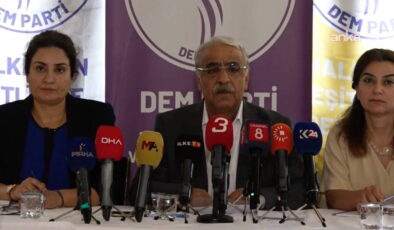 DEM Parti İmralı Heyeti üyesi Mithat Sancar: Şiddet bitiyorsa yerine siyaset geçmeli