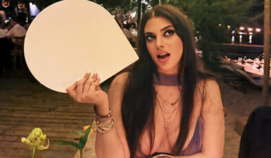 Derin Talu’nun havalimanı tarzı! Bikini ve pareoyla geldi