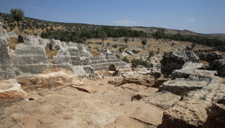 Diyarbakır’da eski taş ocağındaki arkeolojik kazıda 112 mezar bulundu