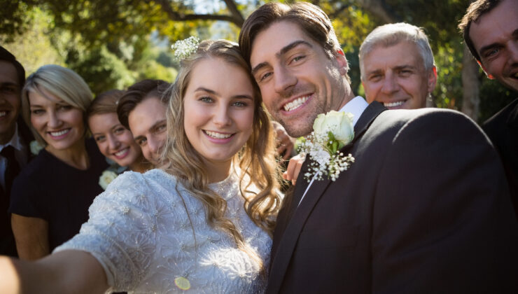 Düğünde ayakkabı çalmaktan, tabak kırmaya: En tuhaf düğün gelenekleri