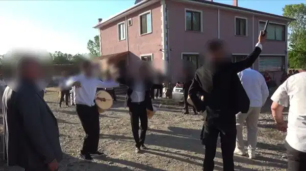 Düğünde havaya ateş açıldı: 1 yaralı, 8 gözaltı