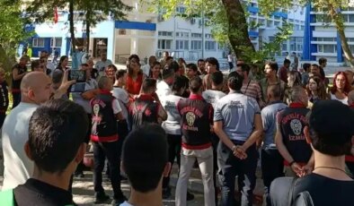 Ege Üniversitesi’nde polis ablukası: 20’ye yakın öğrenci gözaltına alındı!