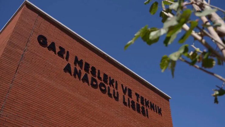 Ekrem İmamoğlu duyurdu: İBB, depremde zarar gören liseyi yeniden inşa etti