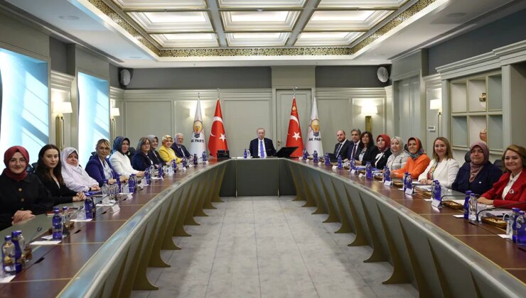 Erdoğan’ın toplantısında dikkat çeken kare