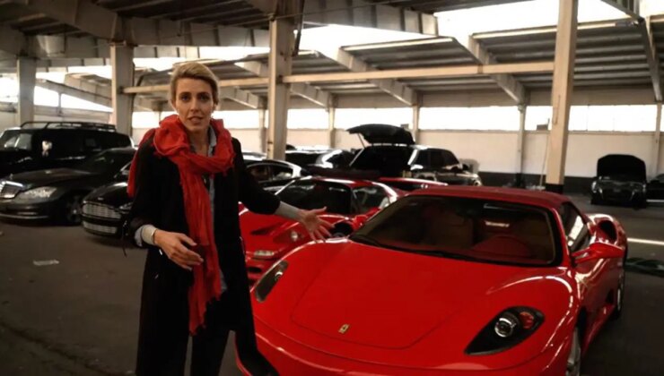 Esad ailesine ait lüks araçlar müzayedeye çıkarıldı