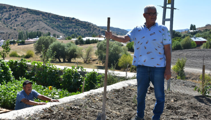 Eski manken Engin Koç, köyünde sakin bir hayatı tercih etti