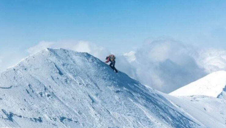 Everest’ten oksijensiz kayakla inen Andrzej Bargiel tarihe geçti
