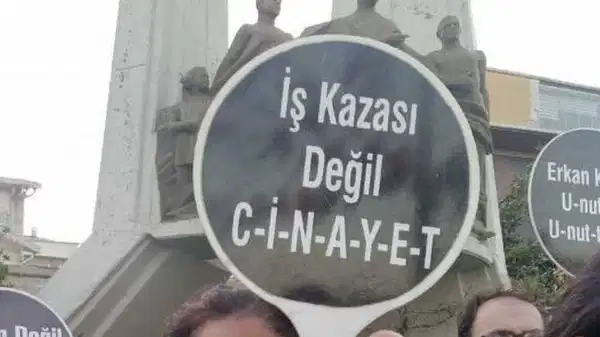 Fabrikada zehirlenerek hayatını kaybeden işçi toprağa verildi