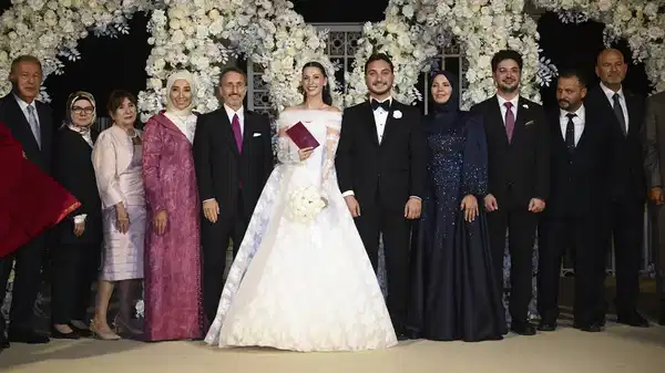 Fahrettin Altun’un oğlu Mustafa Bilge Altun evlendi: Nikahı Tevfik Göksu kıydı, Süleyman Soylu ve Hulusi Akar konuk oldu, Ali Erbaş dua etti…