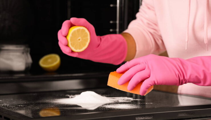 Fırınınız yağ ve kirlerden arınarak ilk günkü gibi parlasın: Fırın temizlemede en etkili 5 yöntem