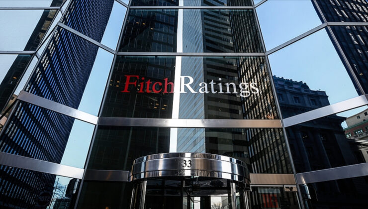 Fitch’in not indirimi Fransa’nın yeni hükümetini zora soktu