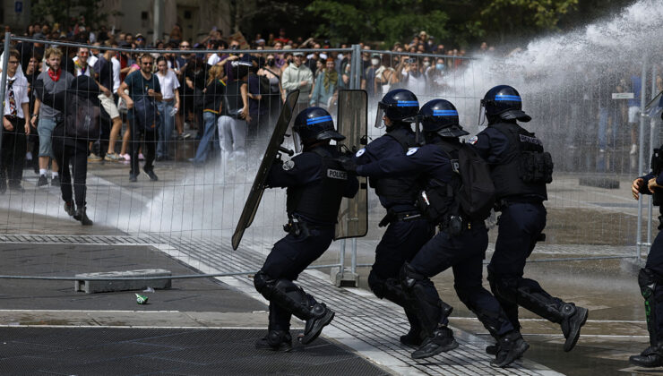 Fransa’daki protestolarda gözaltı sayısı 473’e çıktı