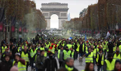 Fransa’daki Sarı Yelekliler kimdir, neyi protesto ediyorlar? Sarı Yelekliler’in amacı…