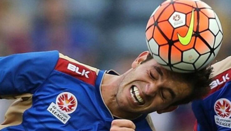 Futbolda kafayla vuruş oyuncularda bellek kaybına yol açıyor