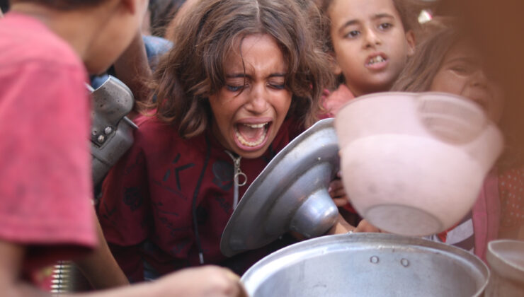 Gazze’de Filistinlilere yemek dağıtımı yapıldı