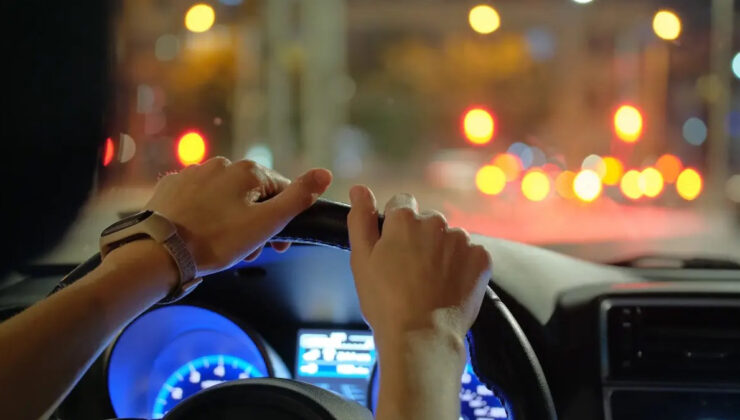 Göz doktoru uyardı: Sürücüler gece körü olduklarını bu şekilde fark ediyor