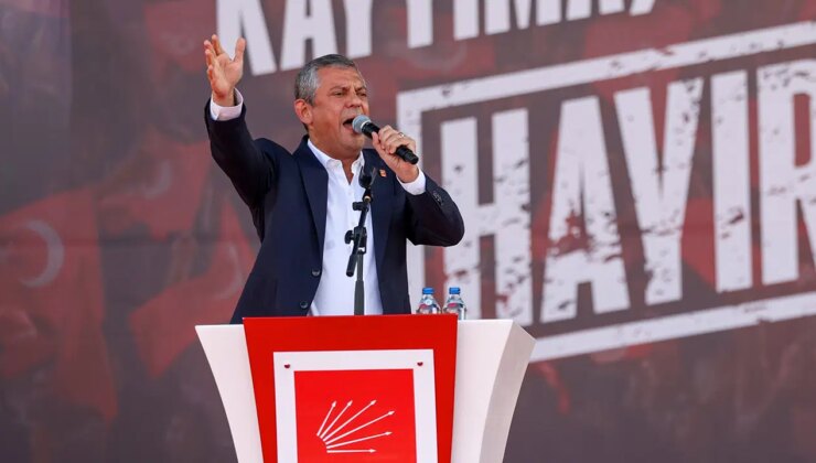 Gözler ona çevrilmişti… Ertelenen ‘kurultay davası’ sonrası Özgür Özel’den ilk mesaj: ‘Yine doğumdayız işte, yine sevinçteyiz’