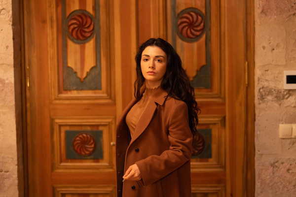 Gözleri KaraDeniz dizisinin Güneş’i Özge Yağız kimdir? Özge Yağız kaç yaşında, nereli?