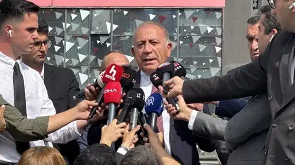 Gürsel Tekin ‘CHP İl Başkanlığı’nın araçları trafikten men edilsin’ diye dilekçe verdi, talebi reddedildi