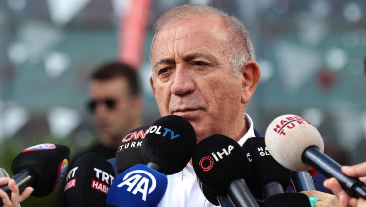 Gürsel Tekin, CHP’nin Sarıyer’deki eski İl Başkanlığı binasına geldi!