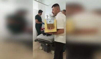 Hastanede ‘okutulmuş kek’ dağıtıldı: ‘Tam anlamıyla bir utanç vesikası!’