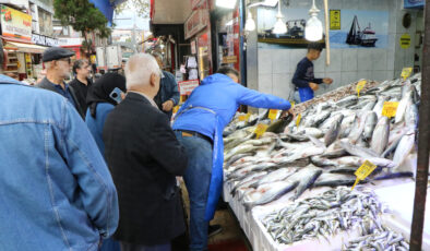 Havaların soğumasıyla tezgahlarda balık çeşidi arttı: Karadeniz hamsisi de yakında geliyor