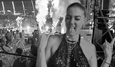 Hayranını kırmayıp makyajsız haliyle fotoğraf çektiren Burcu Özberk, sosyal medyada gündem oldu