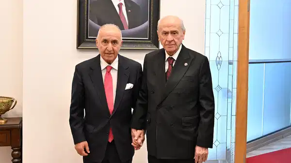 Hikmet Çetin’den Devlet Bahçeli’ye sürpriz ziyaret! MHP’den açıklama: ‘Bahçeli, Çetin’i samimi bir şekilde uğurladı…’