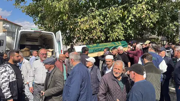 Husumetli olduğu komşusu tarafından öldürüldü