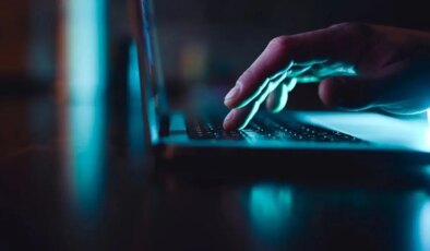 İngiltere, Rusya’dan casus toplamak için dark web portalı kurdu