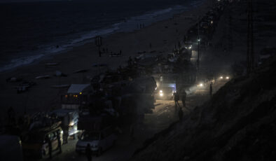 İsrail ordusu, Gazze’de Filistinlileri yine göçe zorluyor