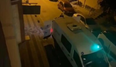 İstanbul’da evlat dehşeti… Babasını boğazını keserek öldürdü!