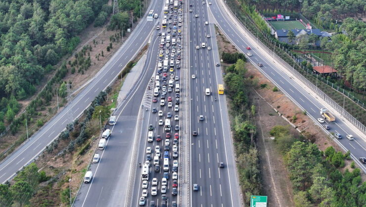 İstanbul’da haftanın ilk iş gününde trafik yoğunluğu!