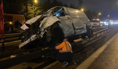 İstanbul’da ticari araç bariyerlere çıktı!